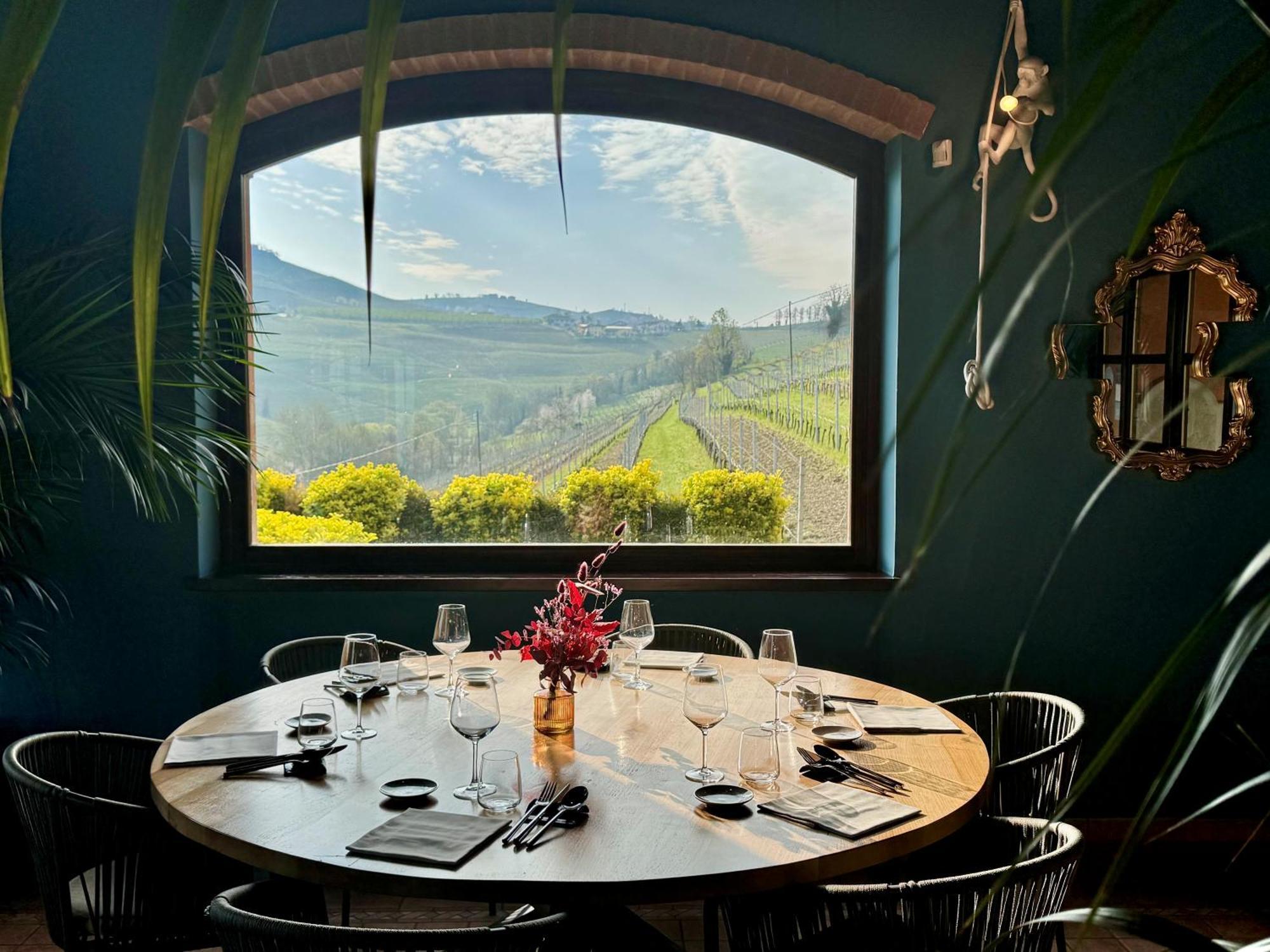 Panoramic Villa Garassino - Country Rooms And Fine Restaurant Treiso Dış mekan fotoğraf