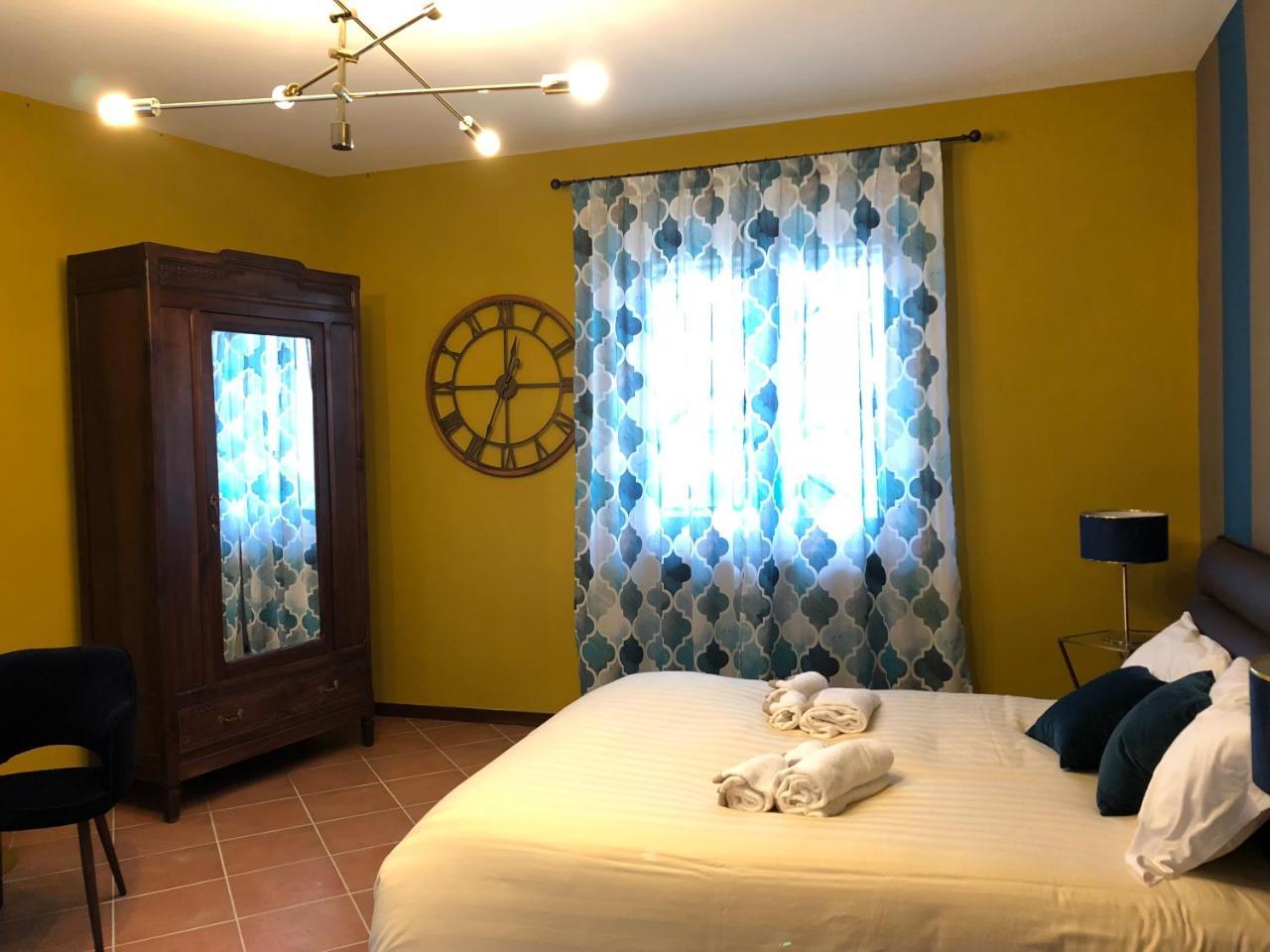 Panoramic Villa Garassino - Country Rooms And Fine Restaurant Treiso Dış mekan fotoğraf
