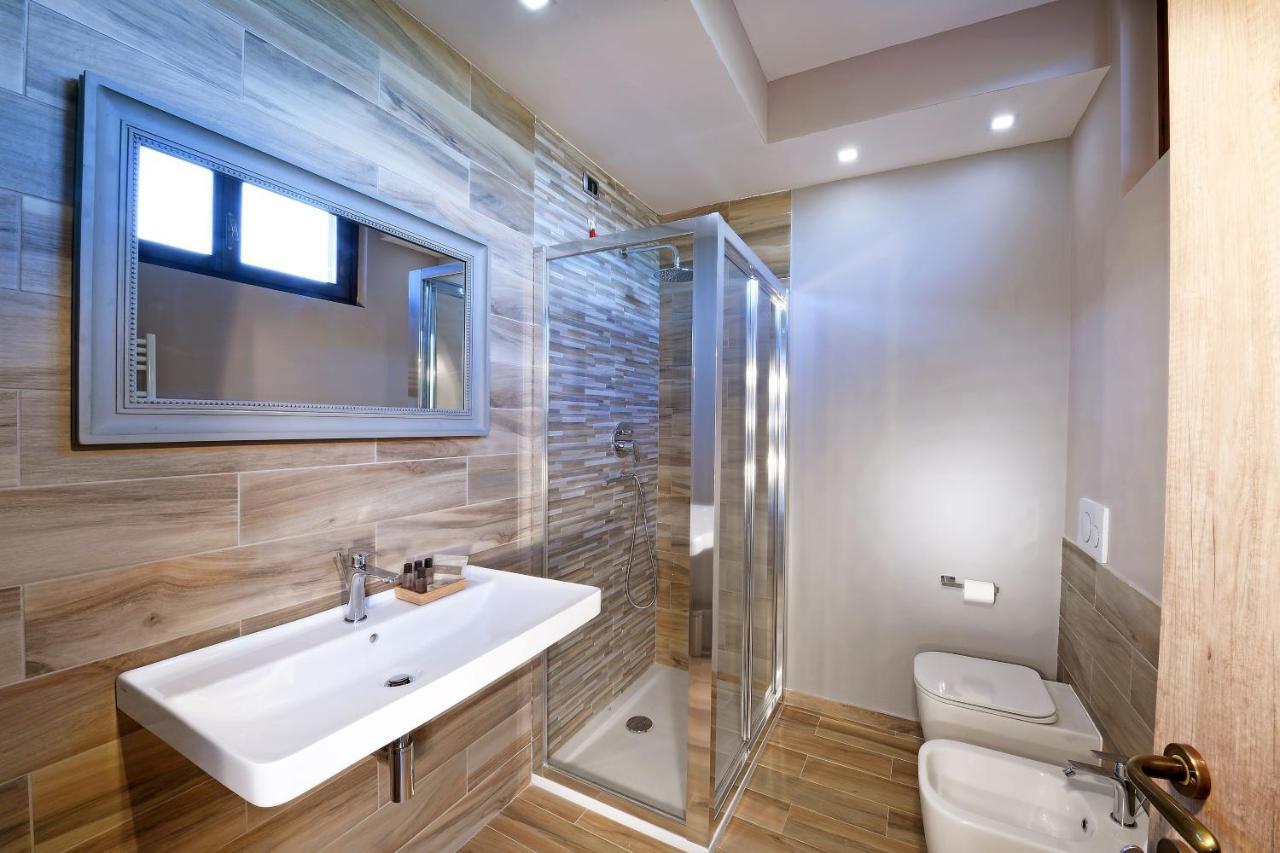 Panoramic Villa Garassino - Country Rooms And Fine Restaurant Treiso Dış mekan fotoğraf