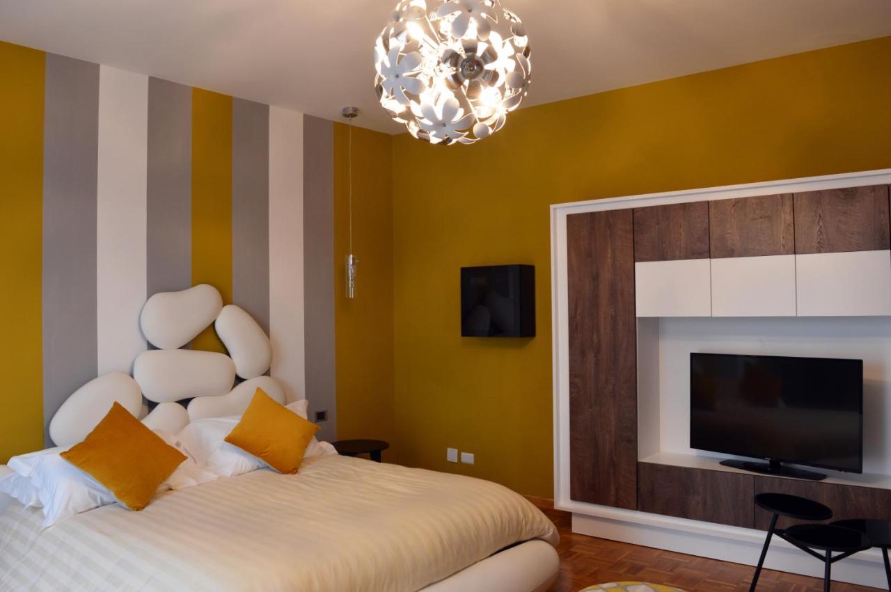 Panoramic Villa Garassino - Country Rooms And Fine Restaurant Treiso Dış mekan fotoğraf