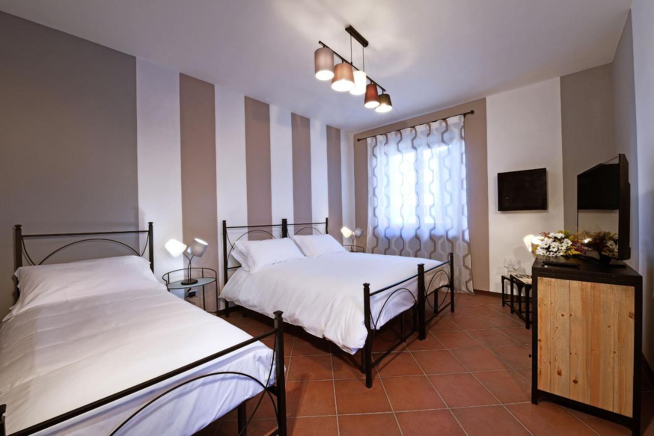Panoramic Villa Garassino - Country Rooms And Fine Restaurant Treiso Dış mekan fotoğraf