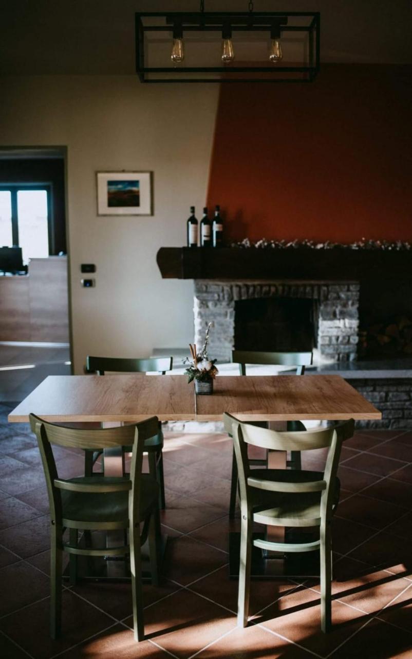 Panoramic Villa Garassino - Country Rooms And Fine Restaurant Treiso Dış mekan fotoğraf